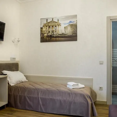 Lägenhetshotell Mini Barvy Lvova On Hnatyuka St. Lviv