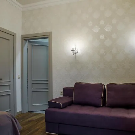 Aparthotel Mini Barvy Lvova On Hnatyuka St.