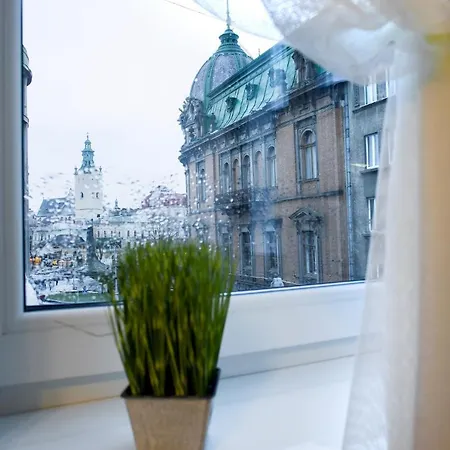 Mini Barvy Lvova On Hnatyuka St. Aparthotel