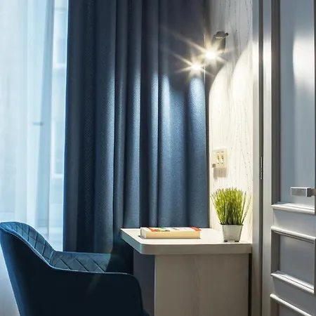 Mini Barvy Lvova On Hnatyuka St. Aparthotel 3*