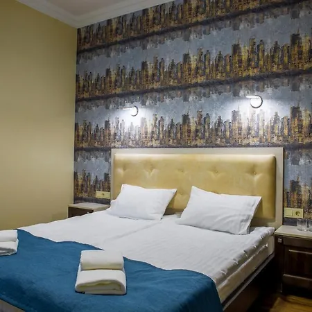 Mini Barvy Lvova On Hnatyuka St. Aparthotel Leopoli