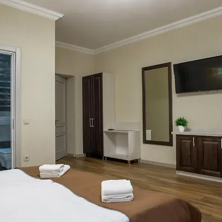 Mini Barvy Lvova On Hnatyuka St. Leopoli