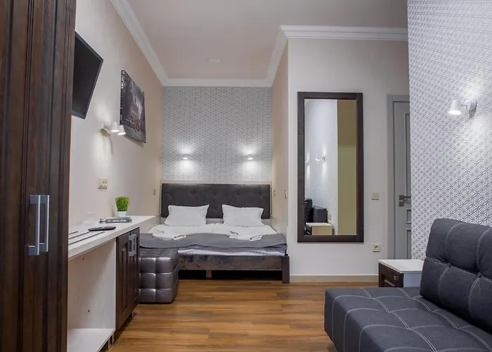 Apartahotel Mini Barvy Lvova On Hnatyuka St. 3*