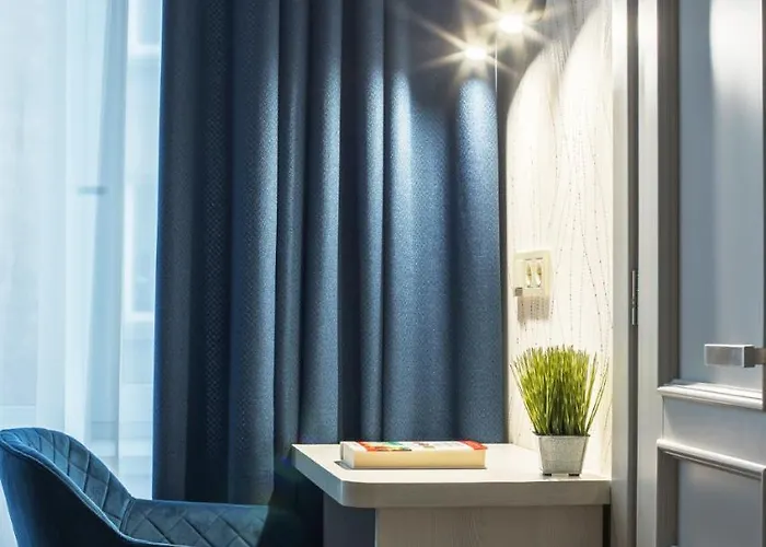 Mini Barvy Lvova On Hnatyuka St. Apartahotel 3*