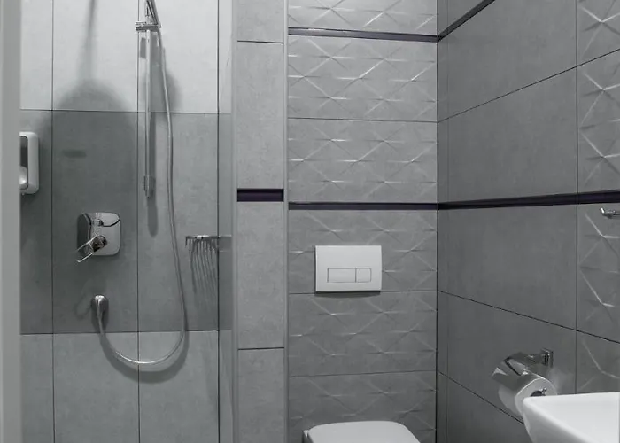 Mini Barvy Lvova On Hnatyuka St. Leópolis