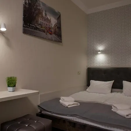 Mini Barvy Lvova On Hnatyuka St. 3* 리비프