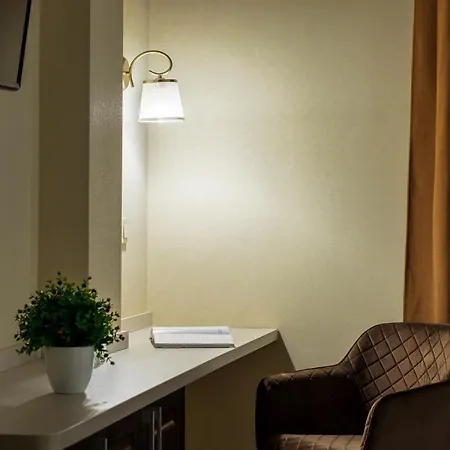 Mini Barvy Lvova On Hnatyuka St. 3* 리비프