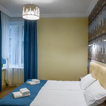 아파트호텔 Mini Barvy Lvova On Hnatyuka St. 3*