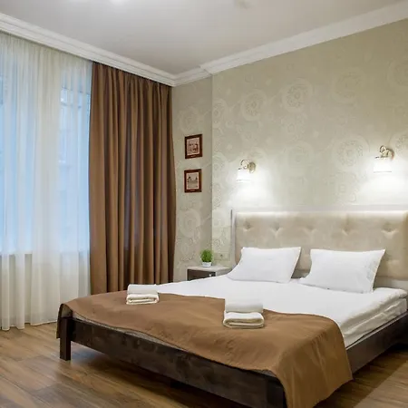 Mini Barvy Lvova On Hnatyuka St. 3*