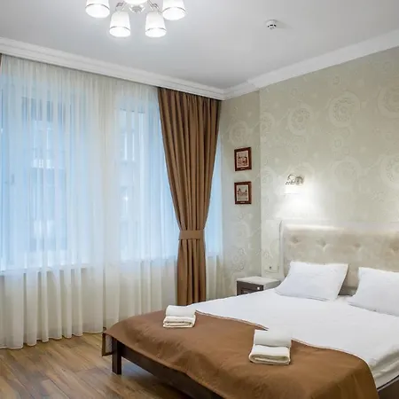 Mini Barvy Lvova On Hnatyuka St. 3*