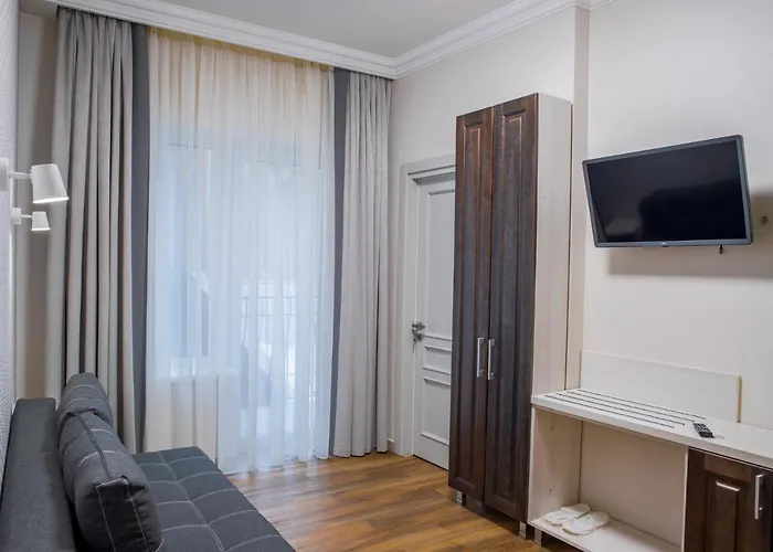 Apartahotel Mini Barvy Lvova On Hnatyuka St.