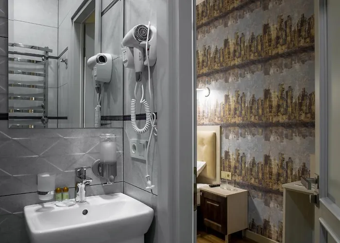 Apartahotel Mini Barvy Lvova On Hnatyuka St. 3*