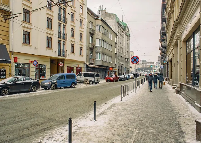 Apartahotel Mini Barvy Lvova On Hnatyuka St. 3*